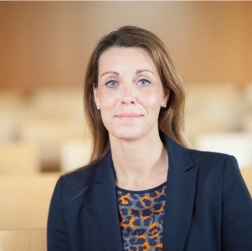 Lonneke Ahlers is regio directeur bij Trigion en haar portret is gefotografeerd bij de Vrije Universiteit in Amsterdam.