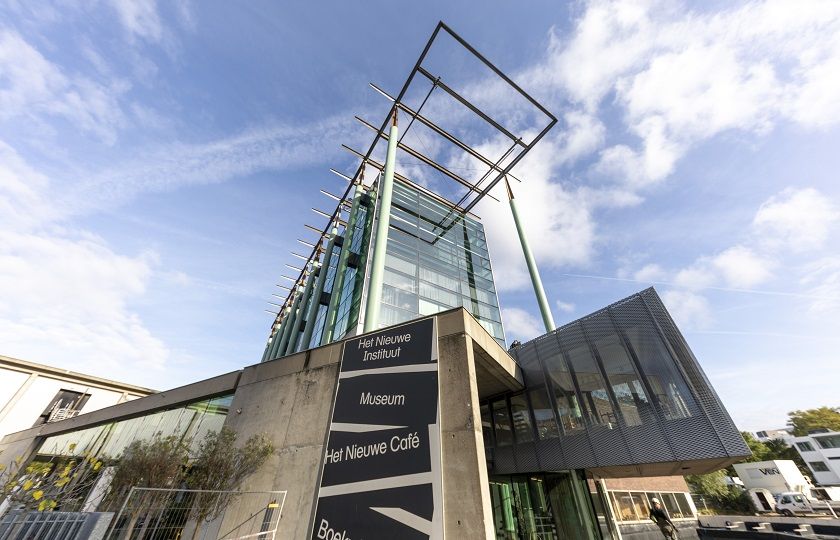 de voorkant van Het Nieuwe Instituut, een museum in Rotterdam