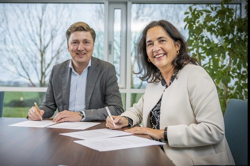 Ondertekening overeenkomst Gemeente Haarlemmermeer en Gom Offices