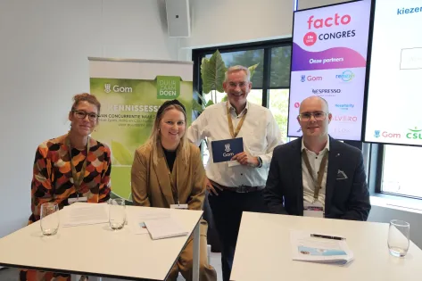 Marco Konter met panelleden facto congres 2025